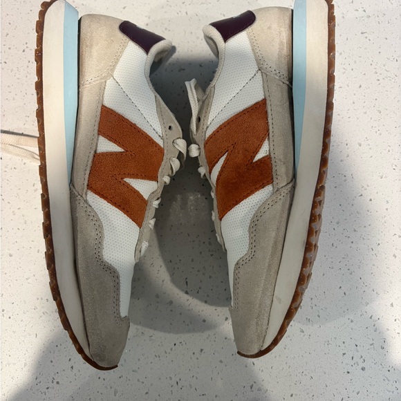 New Balance White and Brown Athletic Shoes - Picture 6 of 6